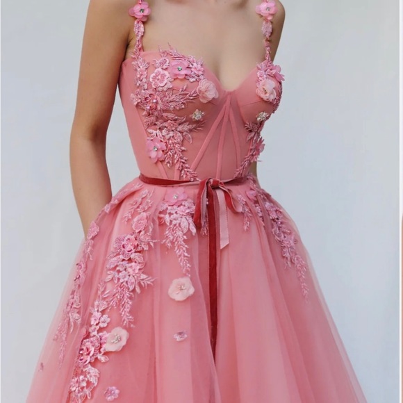 Teuta Matoshi Dresses & Skirts - Teuta Matoshi Rosette Amour dress Excellent Used Condition Size 14